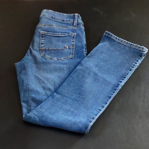 Maurices Slim Boot Jean, Size 6 - Picture 2 of 11